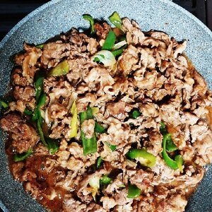 牛肉切り落としで簡単！なんちゃって青椒肉絲